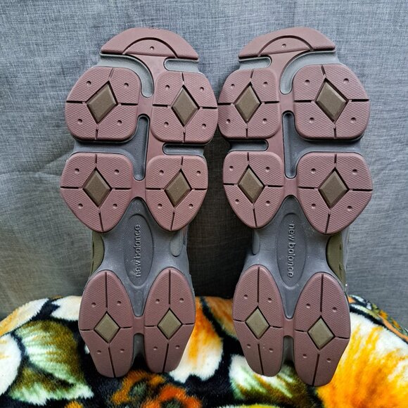 Size 12 New Balance Low Top Sneakers U9060Bcg 2022 Men Maroon Gray - Picture 6 of 15